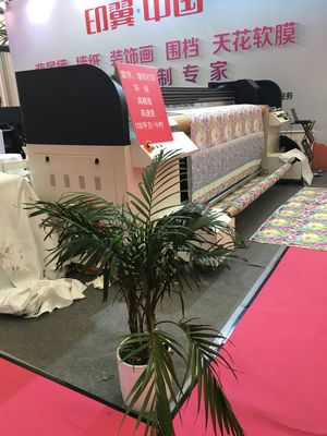 Крупноразмерная высокая печатная машина флага разрешения автоматическая займет и питается